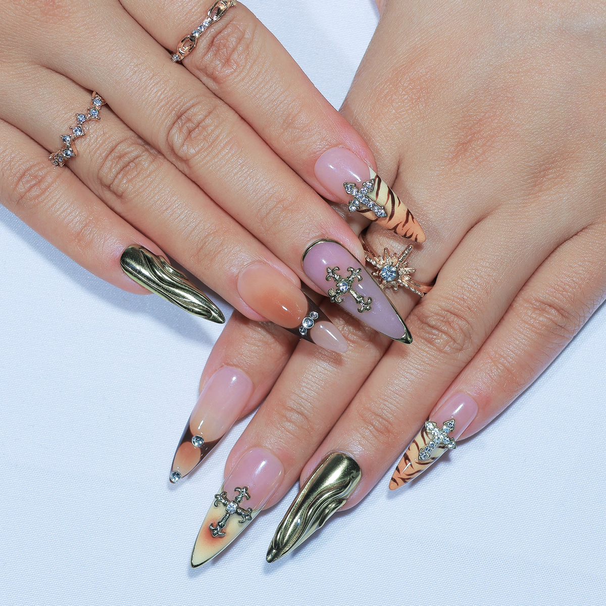 Royal Anarchy press-on nails on hand – Briluxe
