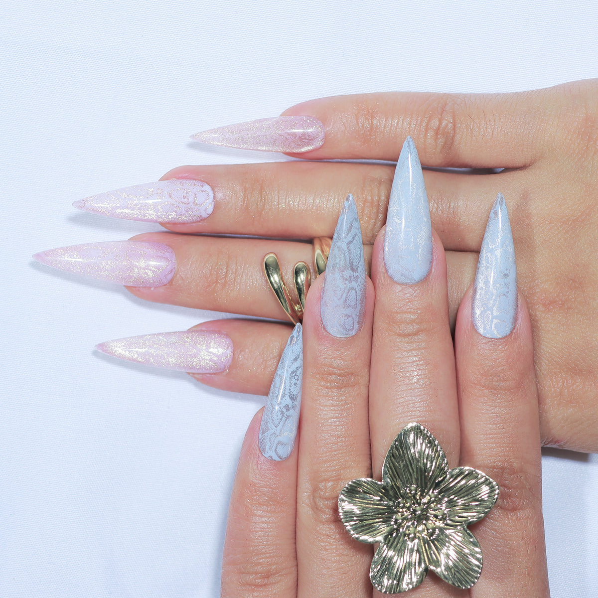 Twin Aura long stiletto press-on nails, gold and silver dual-tone – Briluxe (view 3)